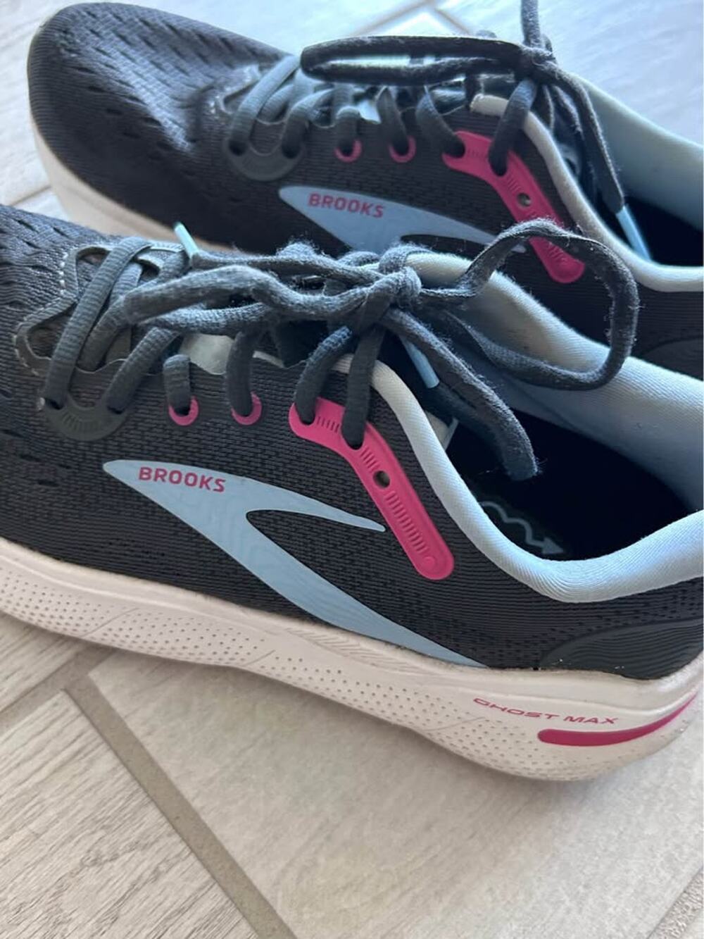 Brooks Ghost Max Running Shoes Women's size 6.5